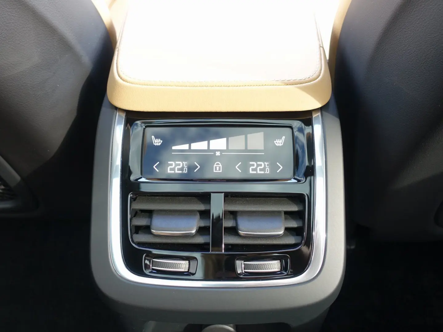XC90 Plus, T8 AWD Plug-in Hybrid/Four-C/HeapUp