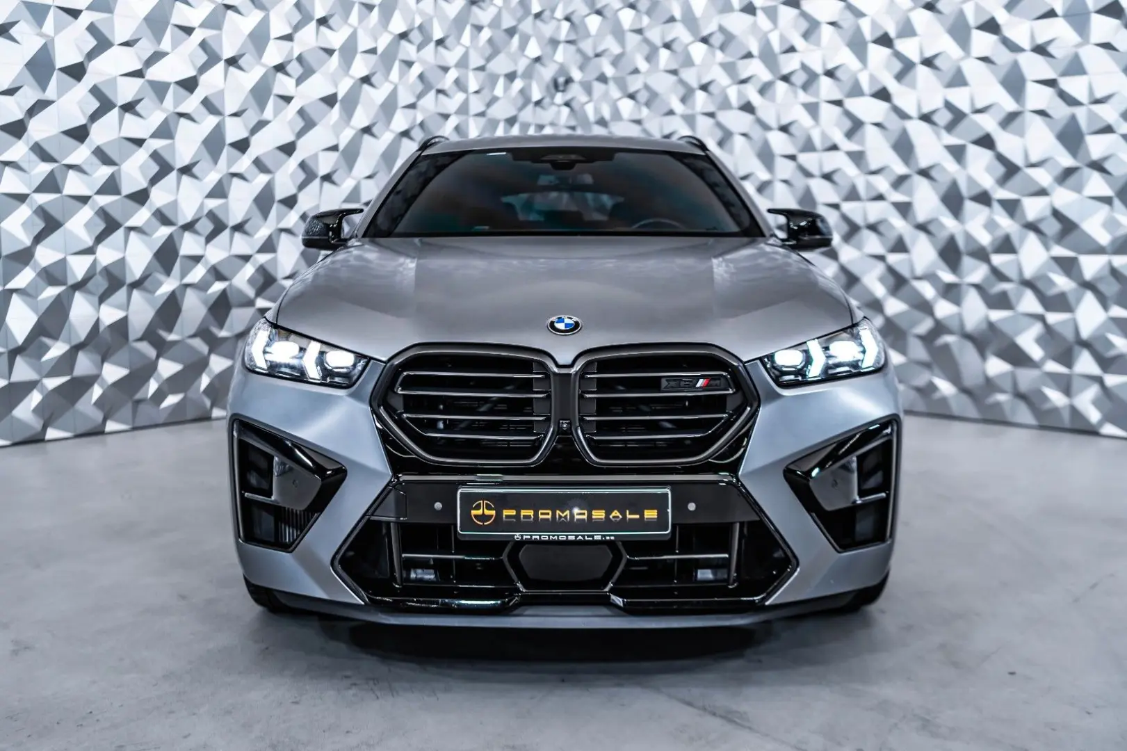 X6 M Competition Carbon* M Drivers