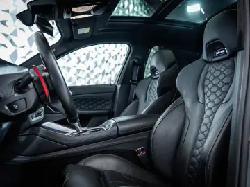 X6 M Competition Carbon* M Drivers