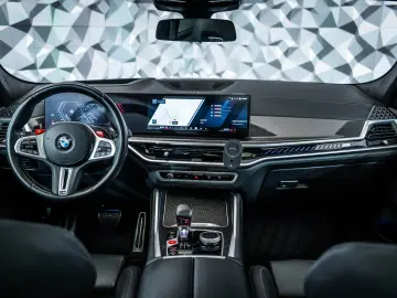 X6 M Competition Carbon* M Drivers
