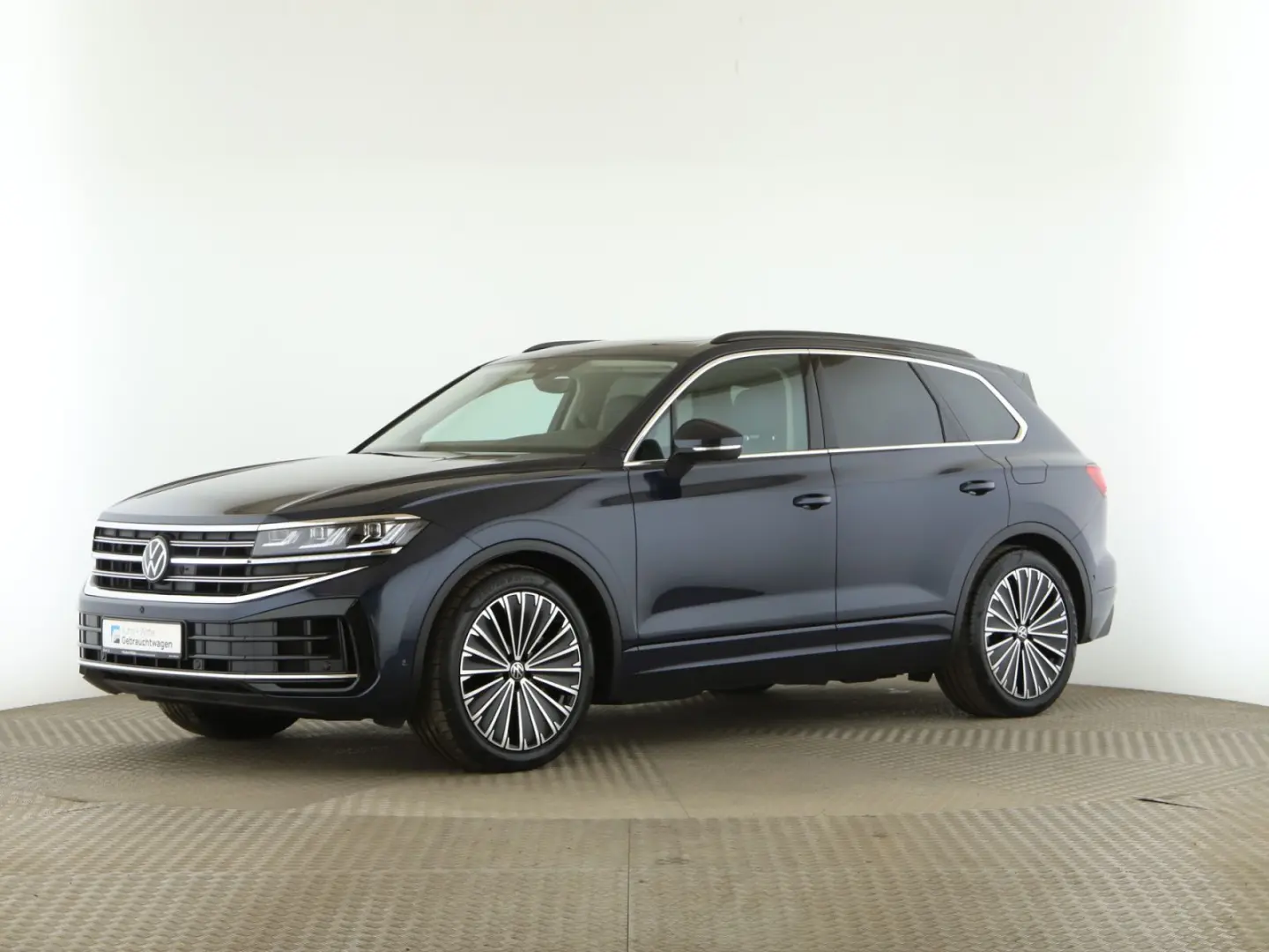 Touareg 3.0 TSIe Elegance 4M *HYBRID*Pano*AHK*Ma