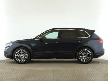 Touareg 3.0 TSIe Elegance 4M *HYBRID*Pano*AHK*Ma