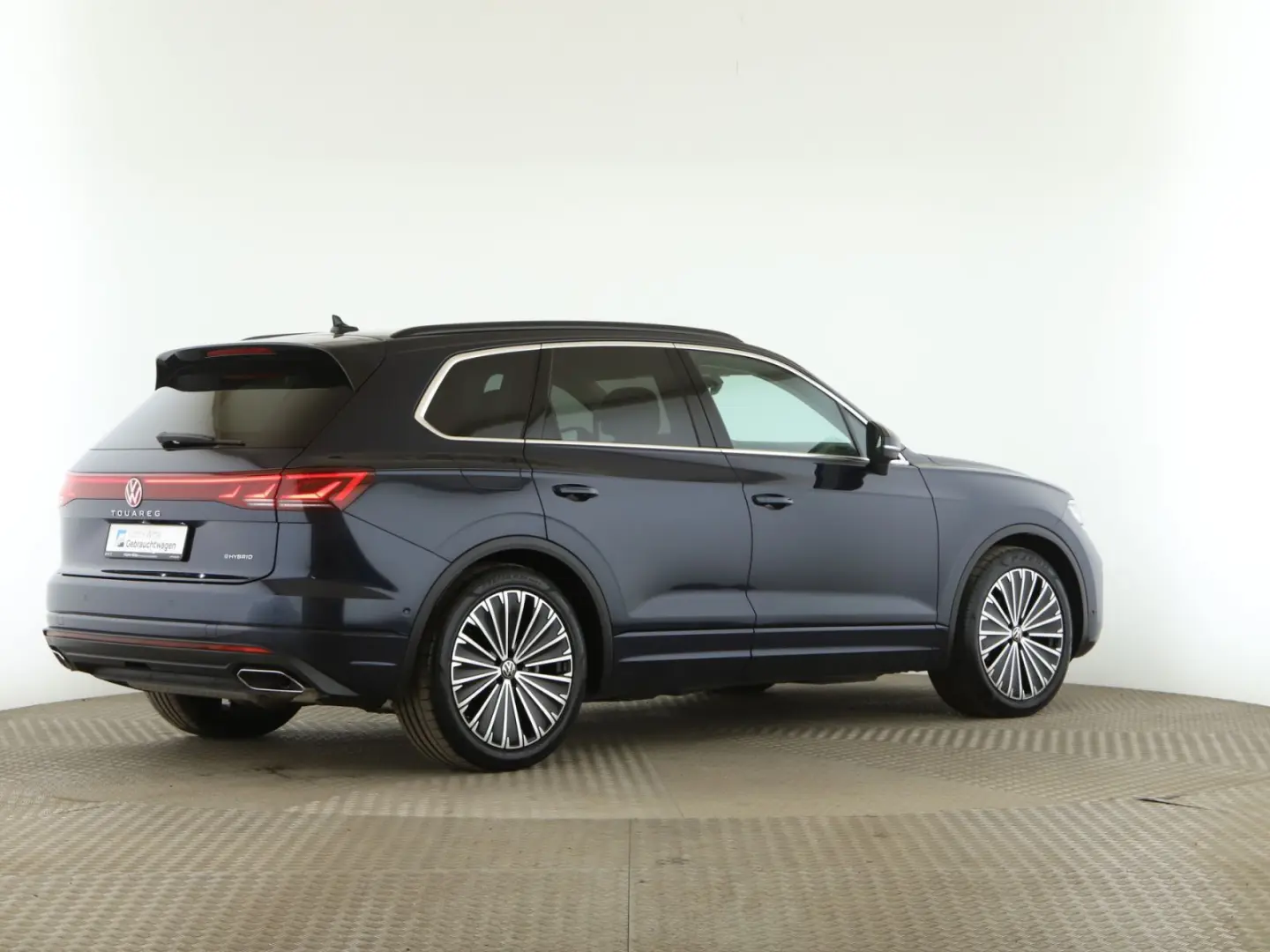 Touareg 3.0 TSIe Elegance 4M *HYBRID*Pano*AHK*Ma