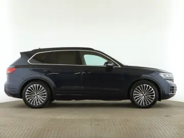 Touareg 3.0 TSIe Elegance 4M *HYBRID*Pano*AHK*Ma