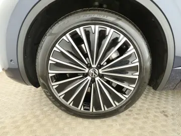 Touareg 3.0 TSIe Elegance 4M *HYBRID*Pano*AHK*Ma