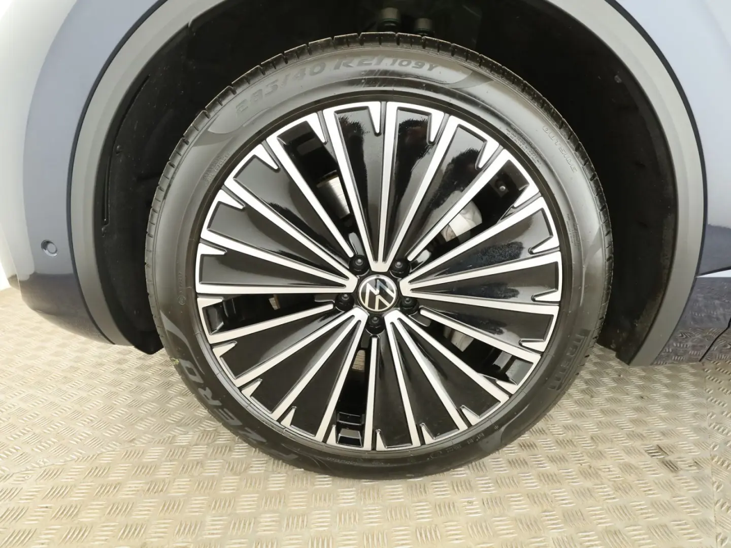 Touareg 3.0 TSIe Elegance 4M *HYBRID*Pano*AHK*Ma