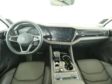 Touareg 3.0 TSIe Elegance 4M *HYBRID*Pano*AHK*Ma