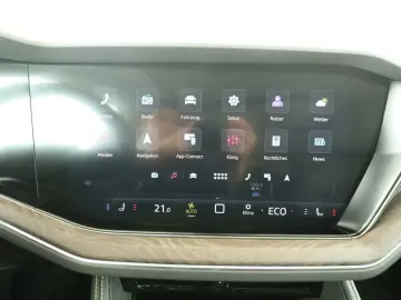 Touareg 3.0 TSIe Elegance 4M *HYBRID*Pano*AHK*Ma