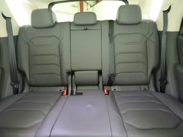 Touareg 3.0 TSIe Elegance 4M *HYBRID*Pano*AHK*Ma