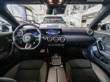 CLA 35 AMG SB 4M Advanced Plus Standhz. LED Pano