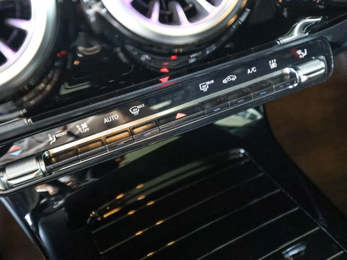 CLA 35 AMG SB 4M Advanced Plus Standhz. LED Pano