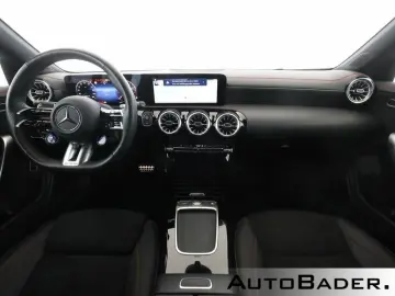 CLA 35 4M Coupé MBUX RFK KeyGO LED Spur Navi