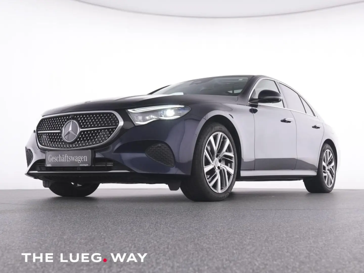 E 300 de 4M AVANTGARDE+PANO+AHK+DC-LADER+KEYLESS