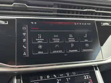Q8 55 TFSI +S-LINE+ADAPAIR+AHK+360°+OPTIK+MATRIX