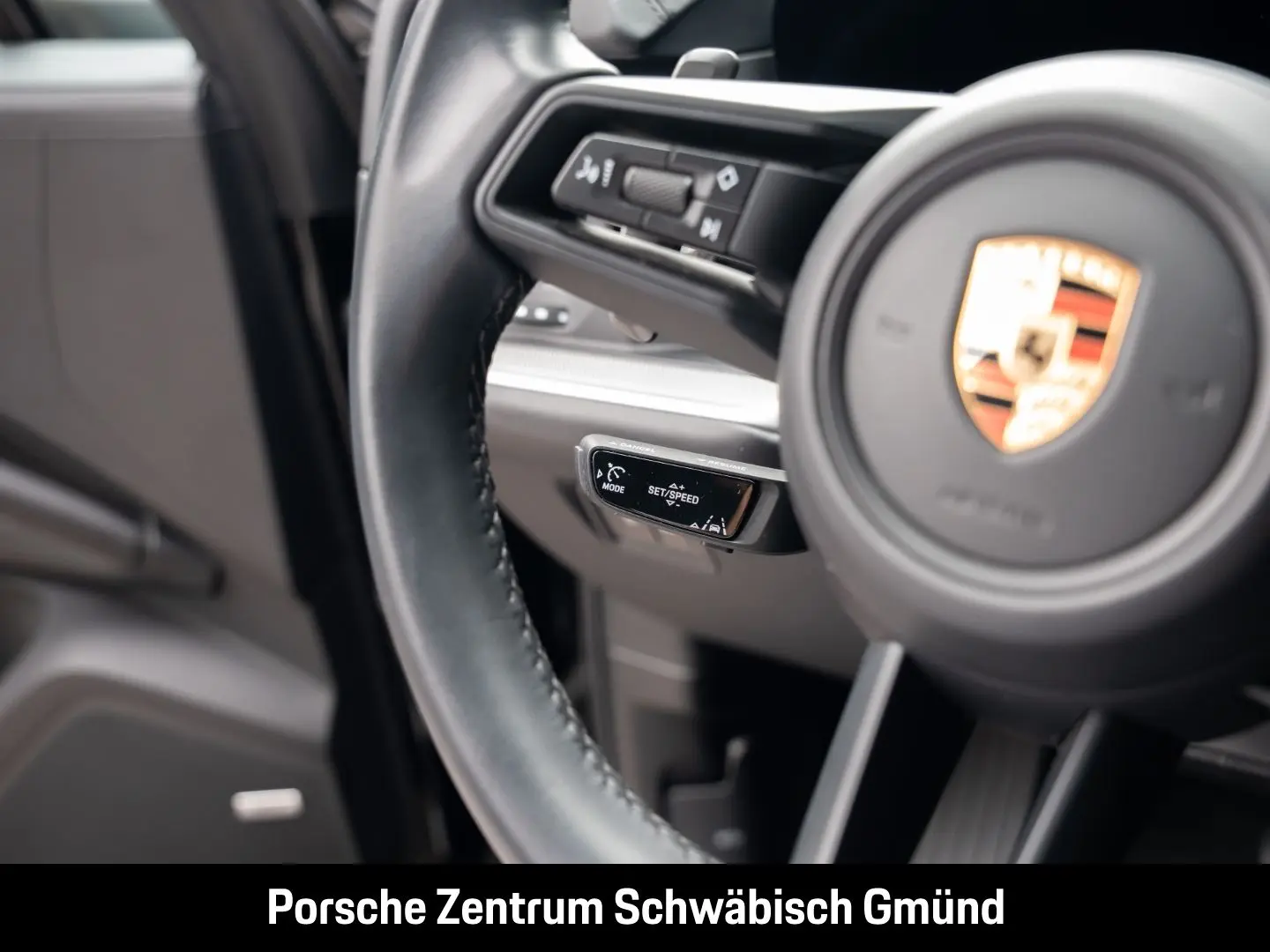 Cayenne E-Hybrid Surround-View LED-Matrix BOSE