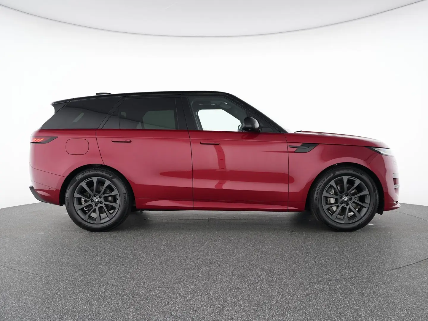 Range Rover Sport D300 Dynamic SE 21
