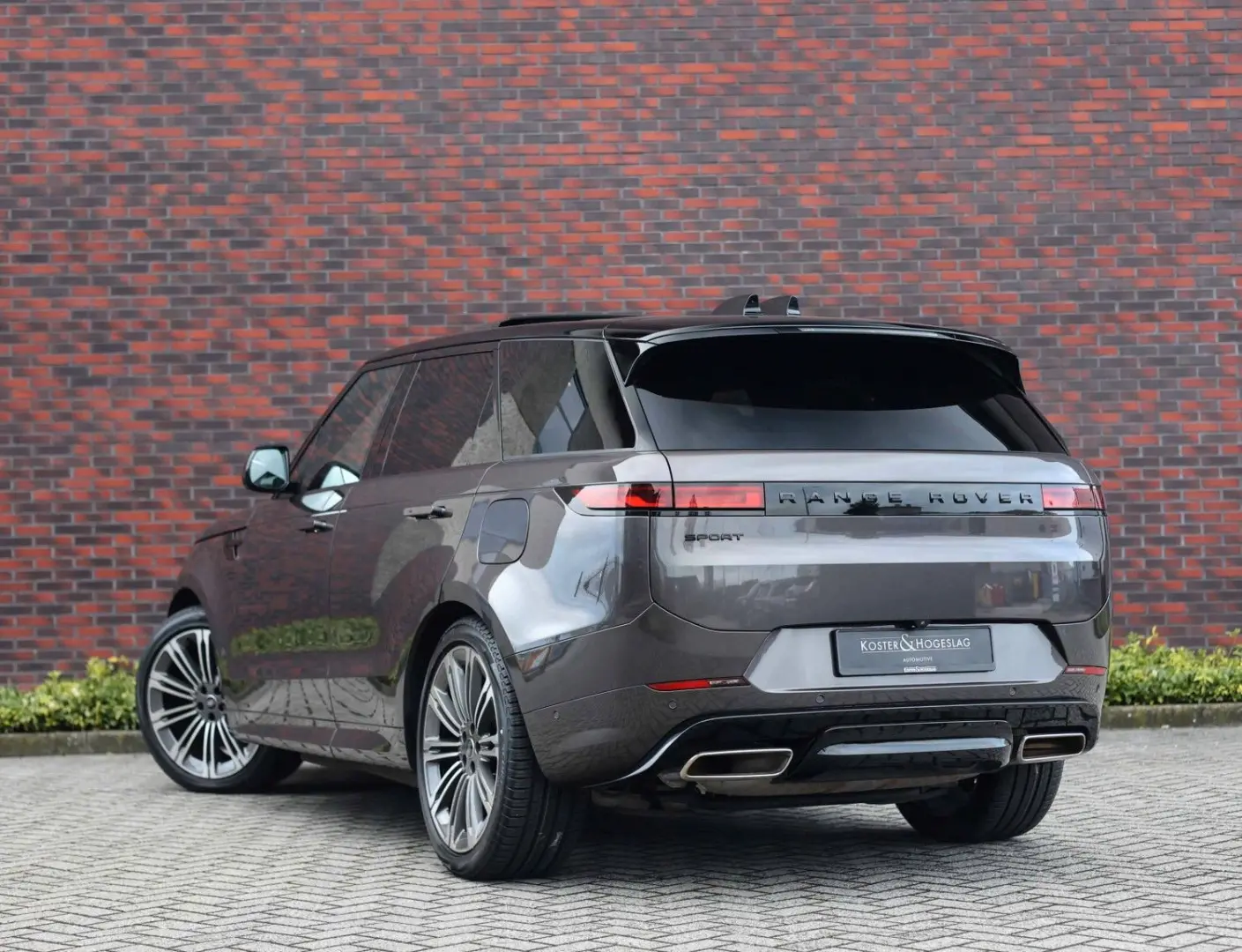 Range Rover Sport P550e Autobiography