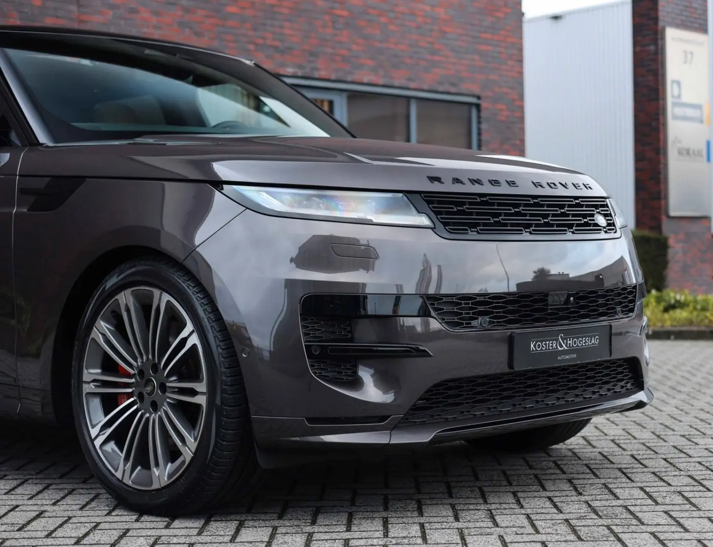 Range Rover Sport P550e Autobiography