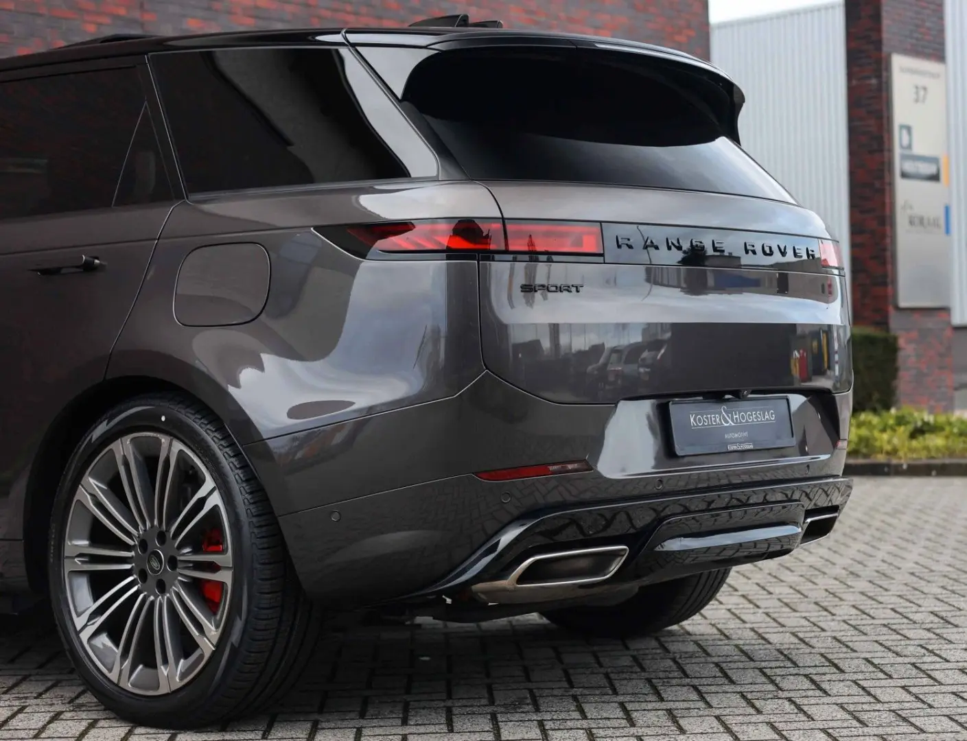 Range Rover Sport P550e Autobiography
