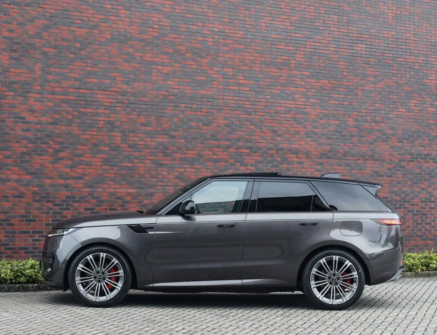 Range Rover Sport P550e Autobiography