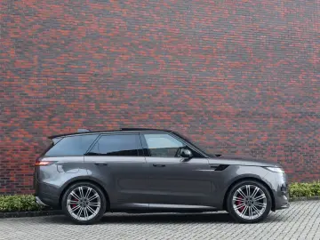 Range Rover Sport P550e Autobiography