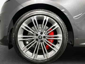 Range Rover Sport P550e Hybrid Autobiography