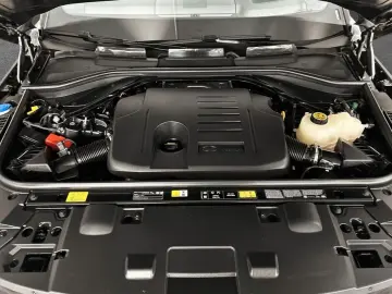 Range Rover Sport P550e Hybrid Autobiography