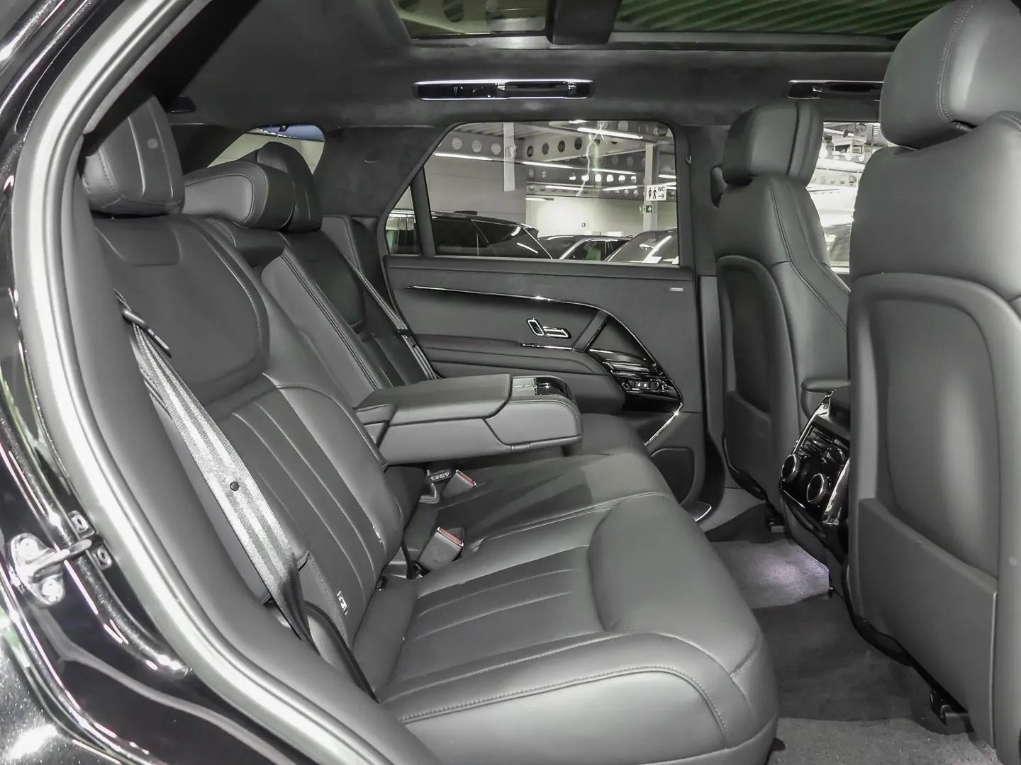 Range Rover Sport Autobiography P400 Standhzg 23