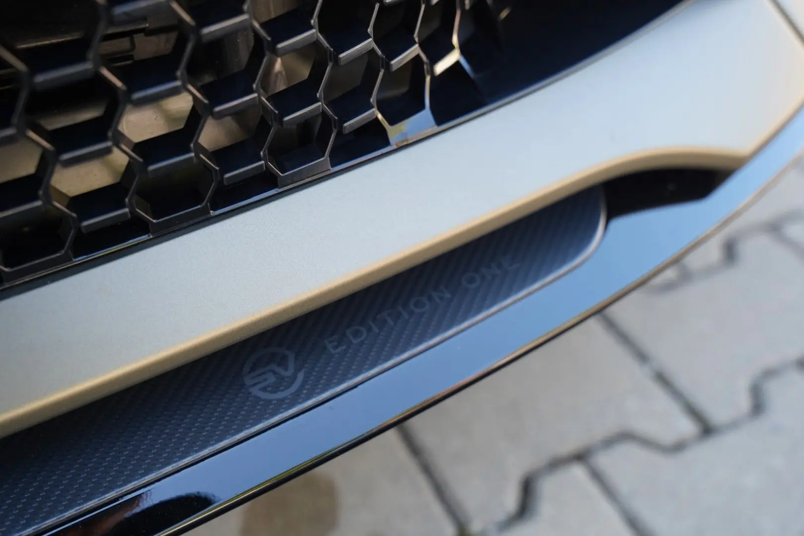 Range Rover Sport P635 SV Edition One Bronze