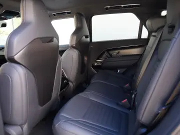 Range Rover Sport P635 SV Edition One Bronze