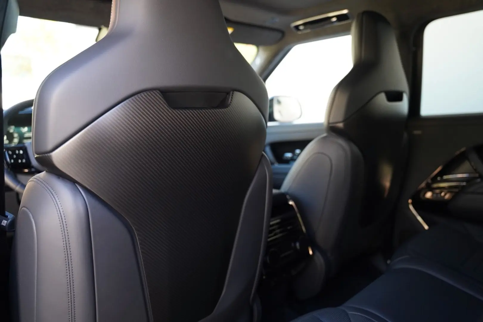 Range Rover Sport P635 SV Edition One Bronze