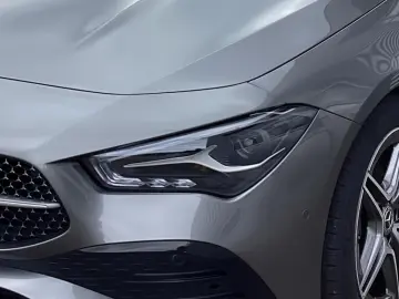 CLA 180 +AMG+KAMERA+Ambiente+SHZ+AUT+LED+el.Heck