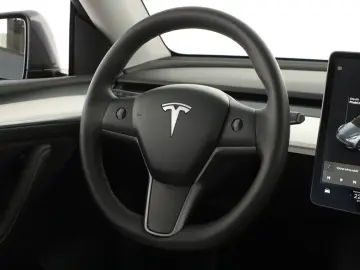 Model Y Long Range AWD 75kWh 2021 , Automatik,