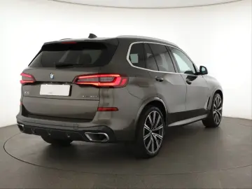 X5