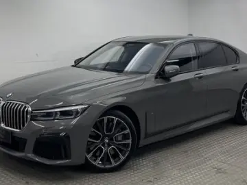 BMW 750 i xDrive M SPORT PURE LASER SOFT