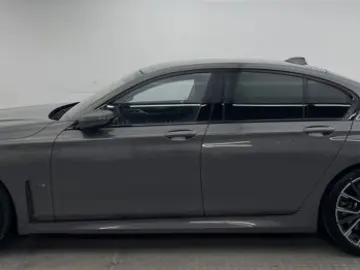 BMW 750 i xDrive M SPORT PURE+LASER+SOFT