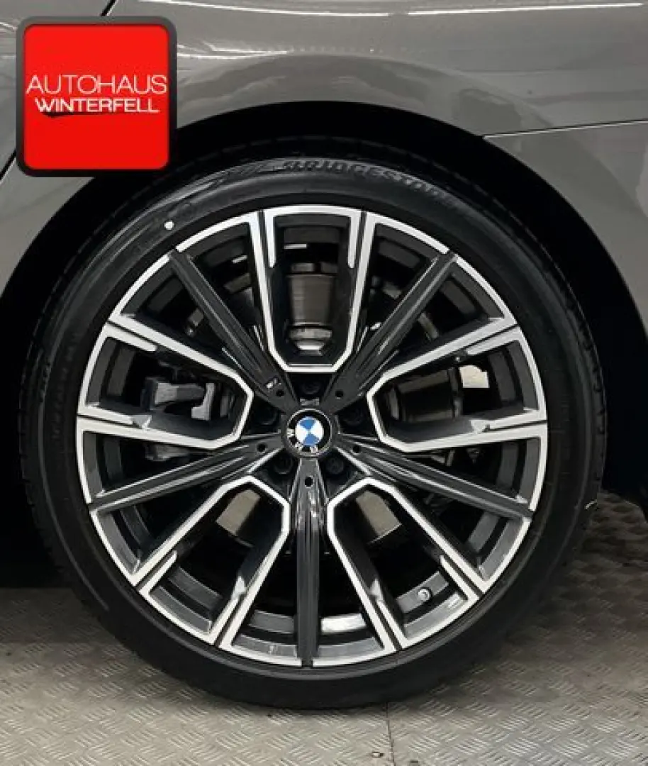 BMW 750 i xDrive M SPORT PURE+LASER+SOFT