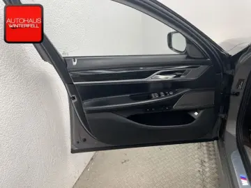 BMW 750 i xDrive M SPORT PURE+LASER+SOFT