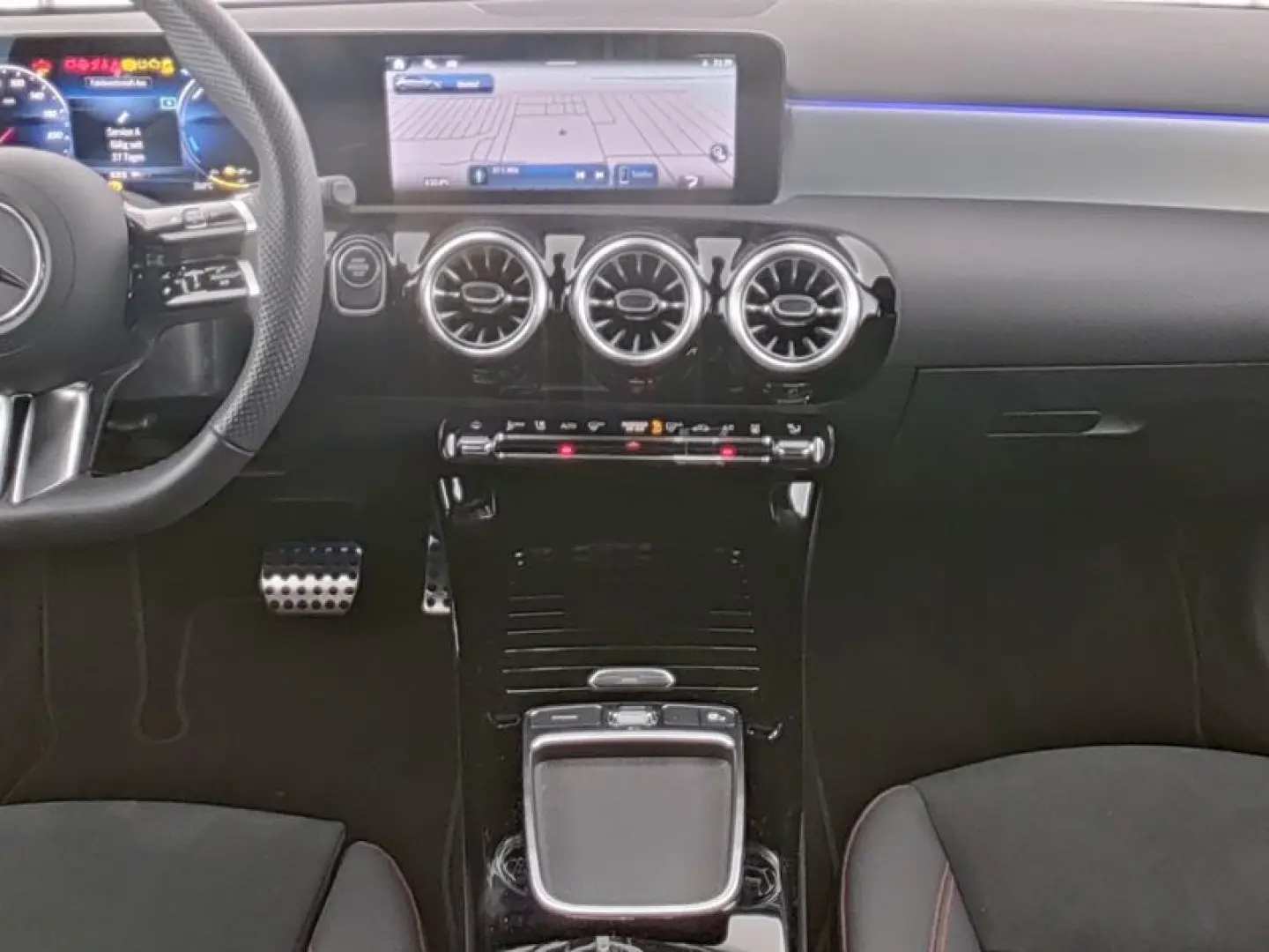 A 250 e AMG/Night/Advanced/Multibeam/Kamera/DAB