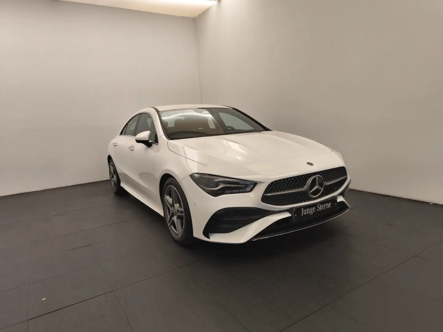 CLA 180 Coupé AMG Advanced+ Carplay KeyGo Kamera