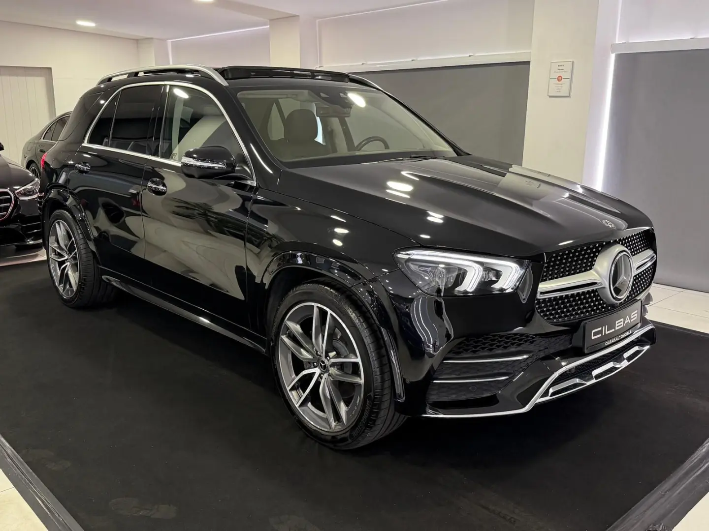 GLE 400 d 4M AMG*PANO*HUD*AIRMATIK*AHK*22 ZOLL*