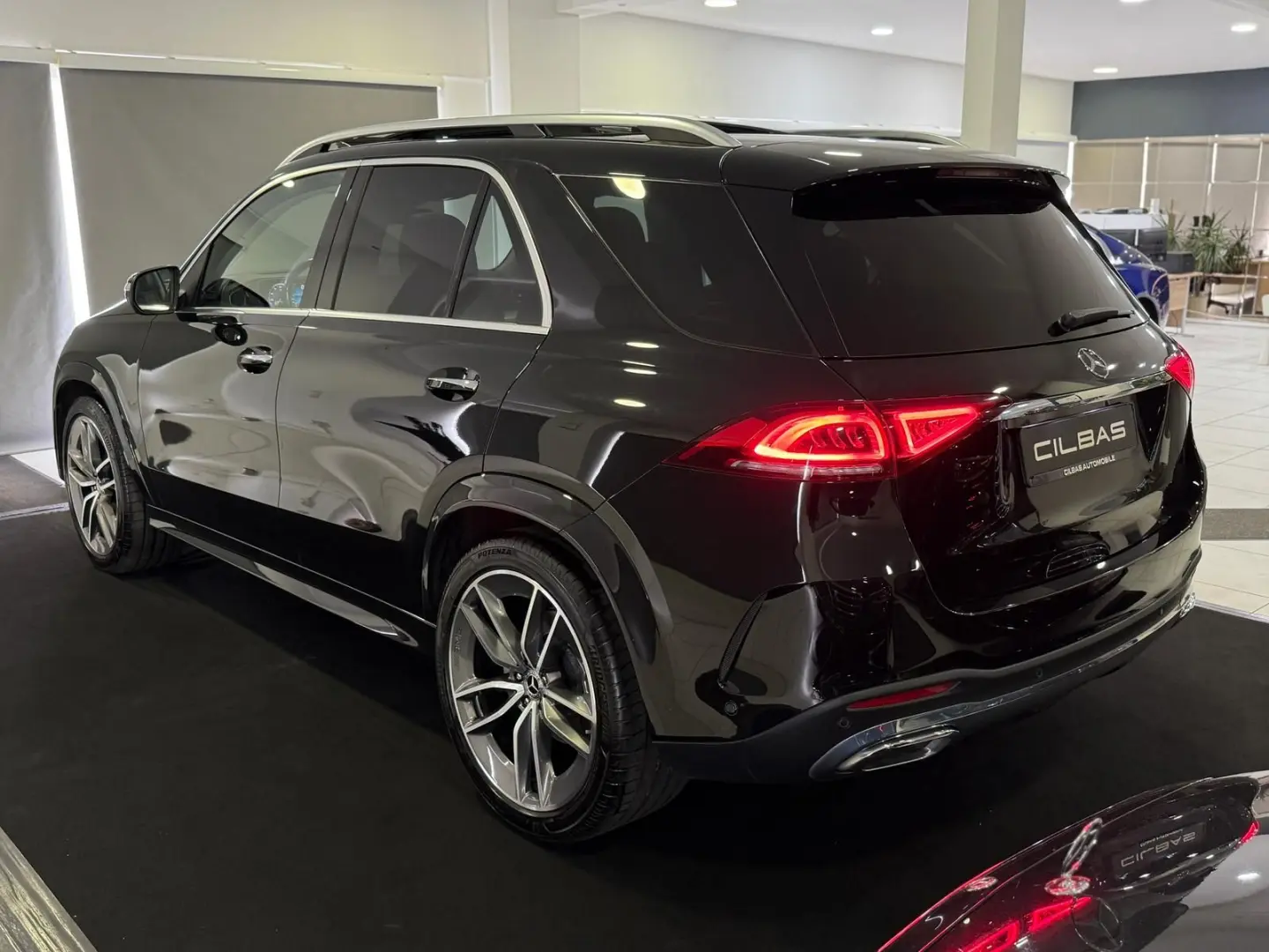 GLE 400 d 4M AMG*PANO*HUD*AIRMATIK*AHK*22 ZOLL*