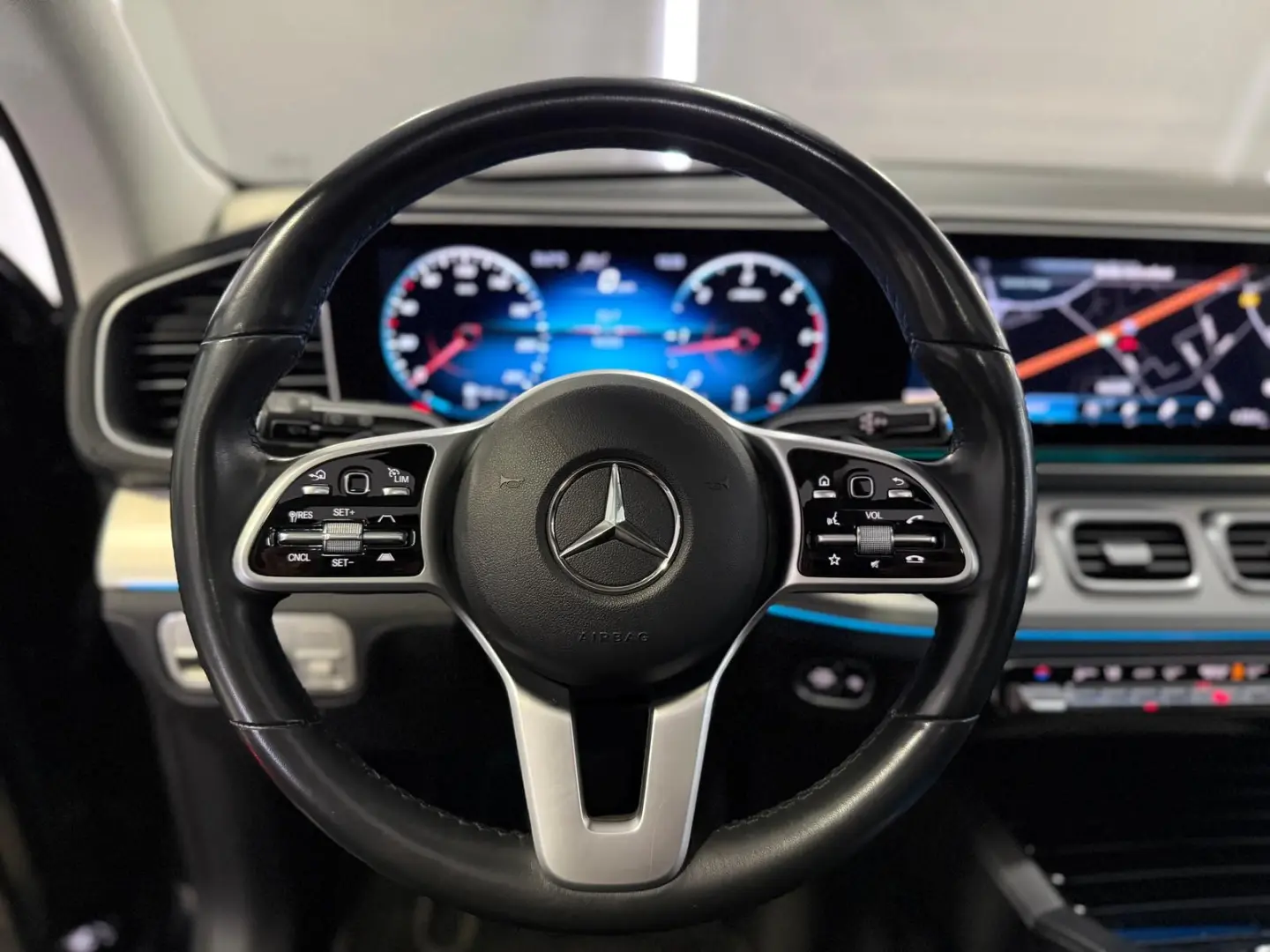 GLE 400 d 4M AMG*PANO*HUD*AIRMATIK*AHK*22 ZOLL*
