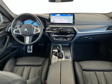 BMW 530e xDrive Touring M Sport HUD H/K DriveAssProf