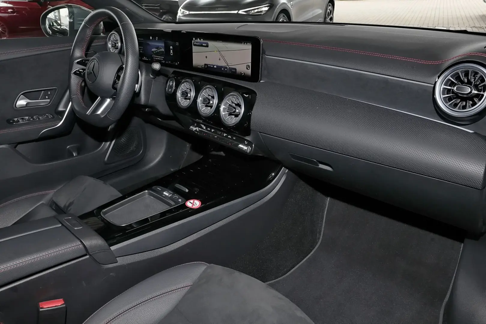 CLA 180 Coupé AMG CARPLAY+KAMERA+MBUX+LED+18