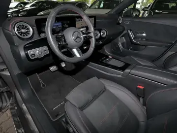 CLA 180 Coupé AMG CARPLAY+KAMERA+MBUX+LED+18