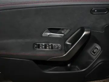 CLA 180 Coupé AMG CARPLAY+KAMERA+MBUX+LED+18