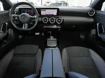 CLA 180 Coupé AMG CARPLAY+KAMERA+MBUX+LED+18