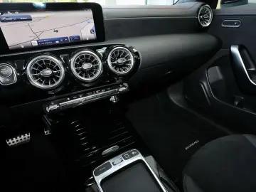 CLA 180 Coupé AMG CARPLAY+KAMERA+MBUX+LED+18