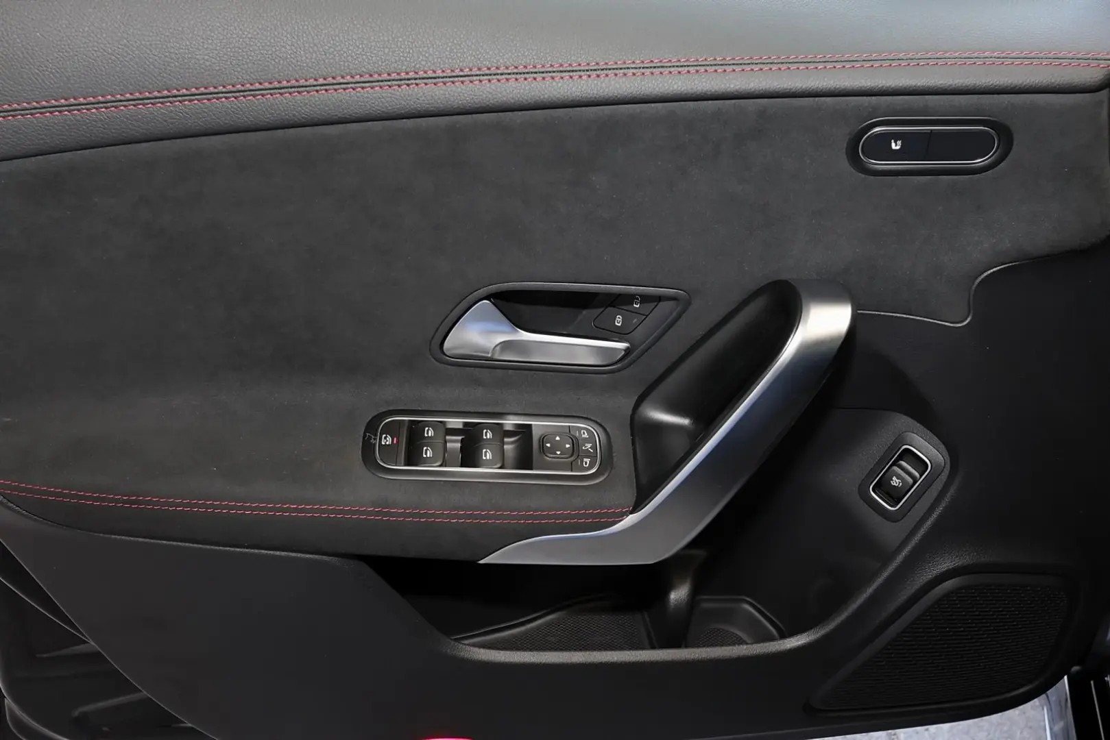 CLA 180 Coupé AMG CARPLAY+KAMERA+MBUX+LED+18